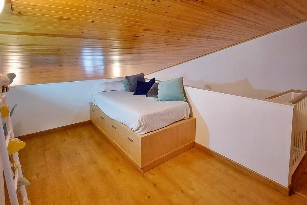Precioso Apartamento Duplex En El Centro De Olot Appartement Buitenkant foto